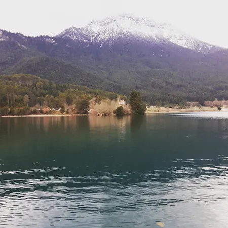 Appartamento Feneos Apartment