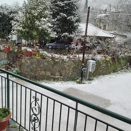 Διαμέρισμα Feneos Apartment *