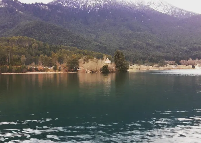 Apartman Feneos Apartment