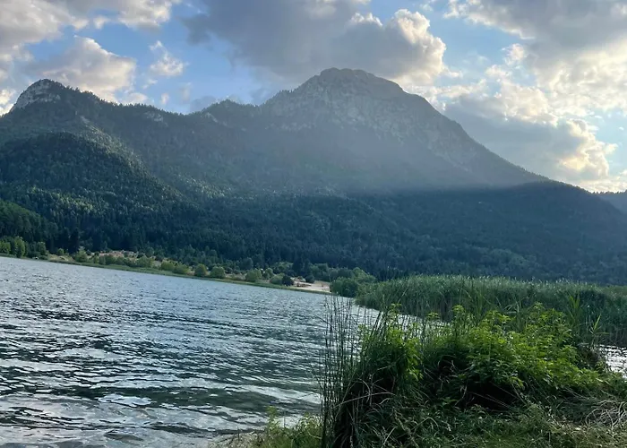 Apartman Feneos Apartment